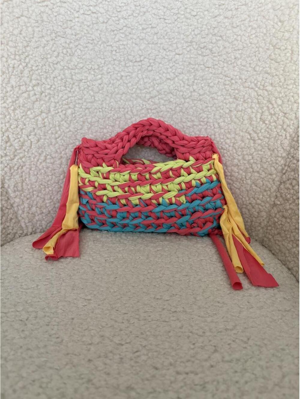 FRINGE CROCHET BAG